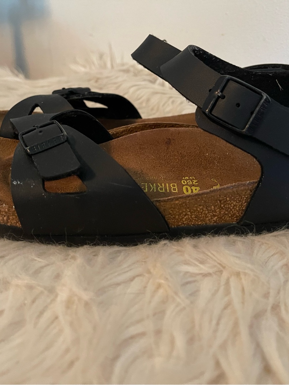 Women’s Birkenstocks Sandals Size (40) - Picture 3 of 3